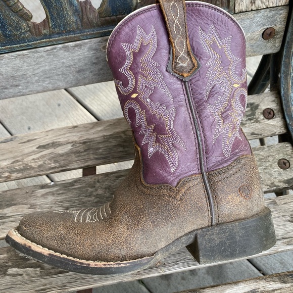 Little Girls Ariat Boots - Picture 4 of 7